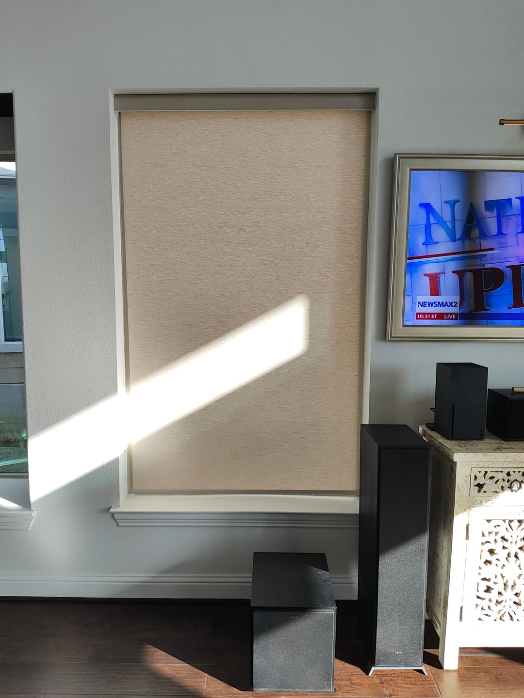 Customer photo review of SmartWings Motorized Roller Shades 100% Blackout Safari