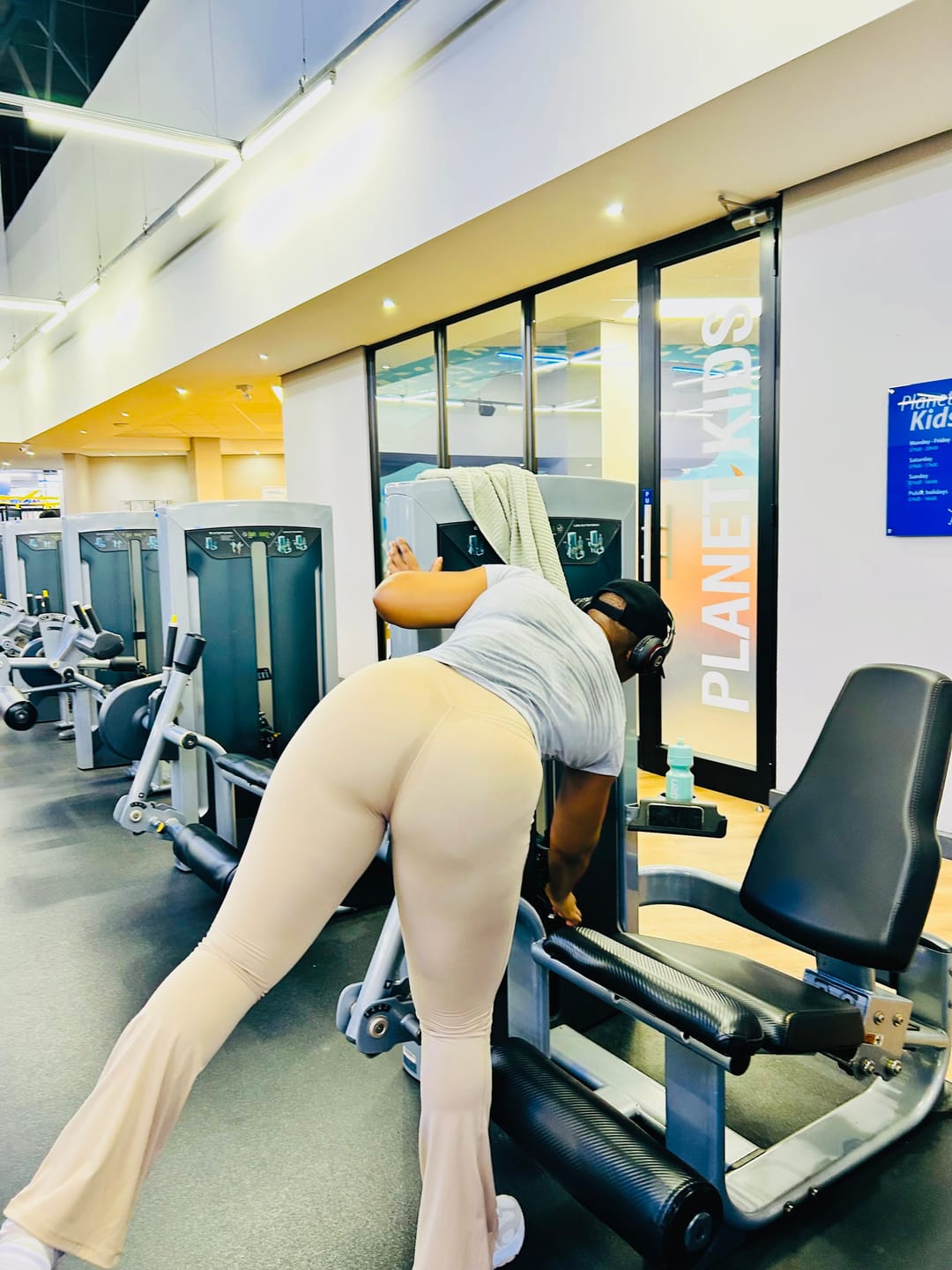 Customer photo review of High-Waist Kick Flare Leggings
