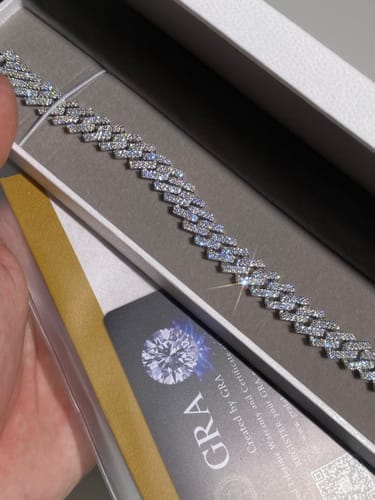 Customer photo review of 10MM 2 Rows Full VVS Moissanite Edge Cuban Link Chain