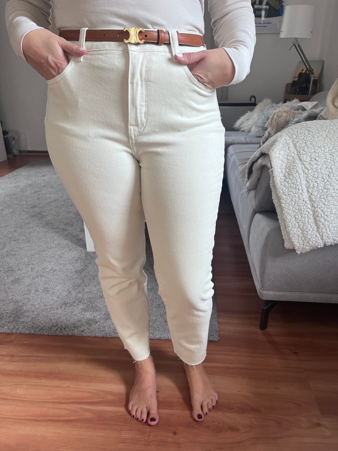 Customer photo review of MOM JEANS Beige