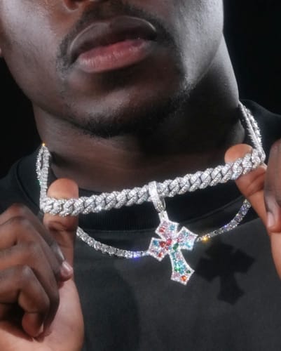 Customer photo review of 10MM 2 Rows VVS Moissanite Edge Cuban Link Chain