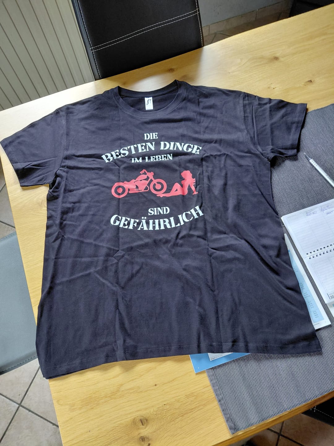 Customer photo review of Gefährlich - Herren Shirt