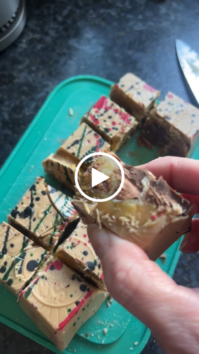 Customer video review of Wonky Baklavaty X Chocolate Smiths Collaboration 370g