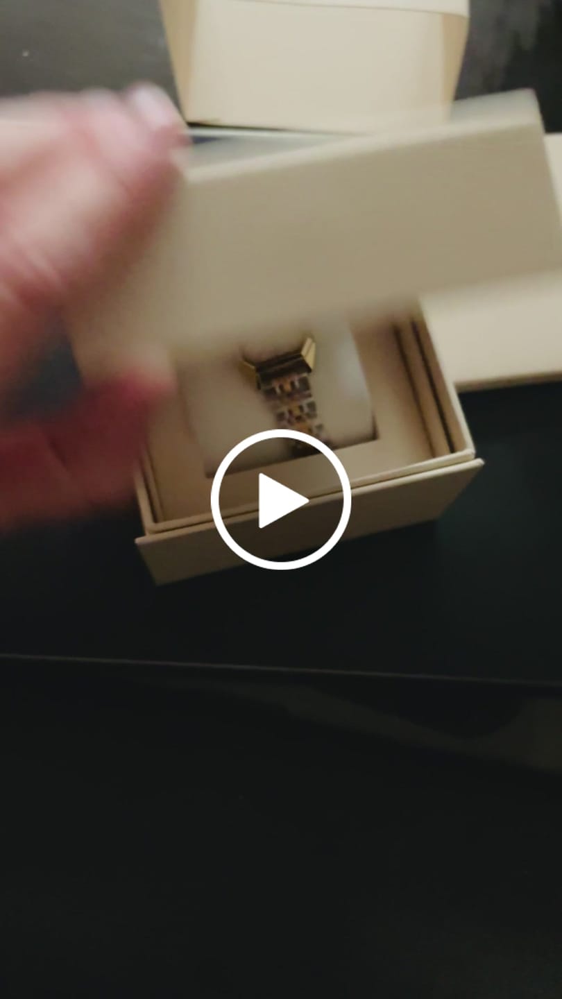 Customer video review of Isabell Gold Silver