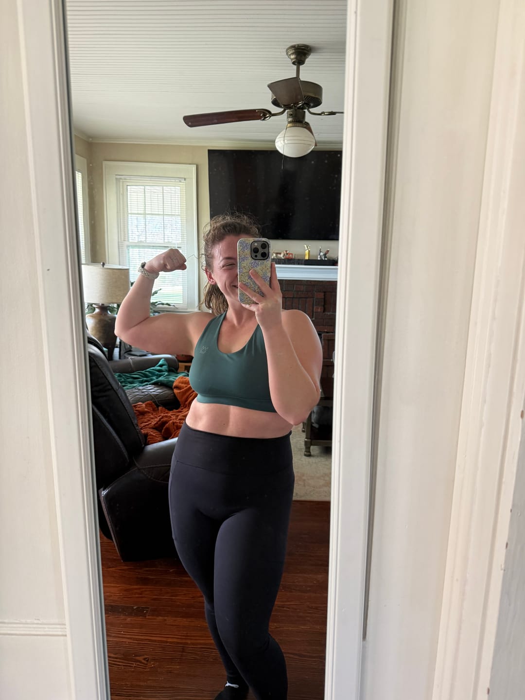 Customer photo review of ESSENCE Full Length Pocket Legging