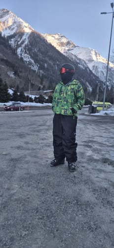 Customer photo review of V2 Snowpant "Black"