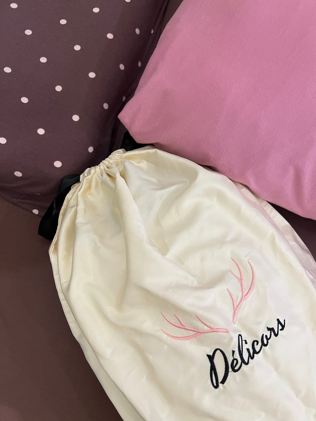 Customer photo review of Mini Polka Dots Bedding Set