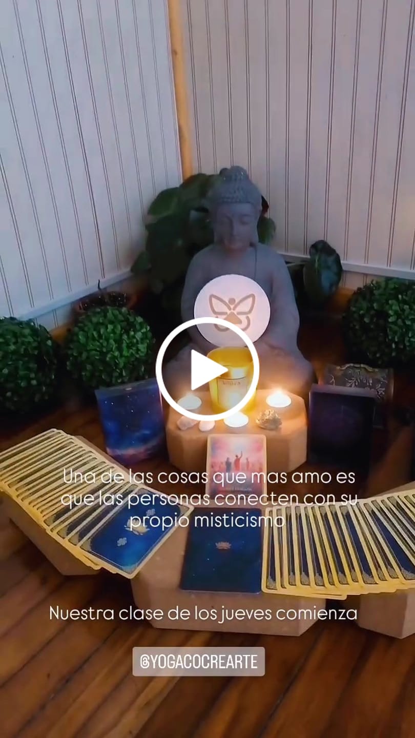 Customer video review of El Gran Despertar: La Era Dorada ✨🌌💛 - Mazo Guía de 47 cartas