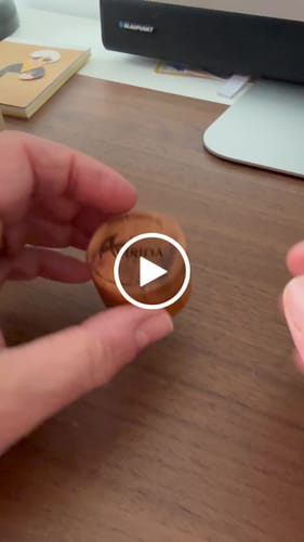 Customer video review of "Bee Lips" Lip Balm
