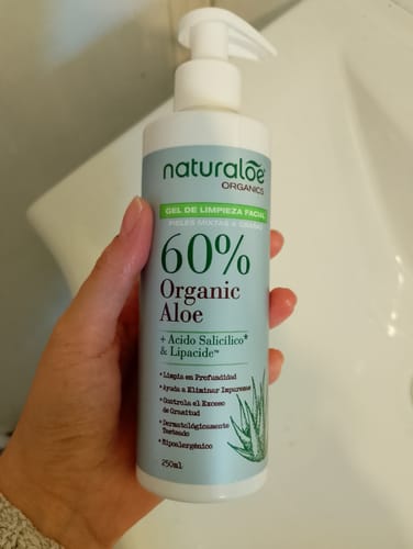 Customer photo review of Gel de Limpieza Facial Piel Mixta a Grasa 250ml