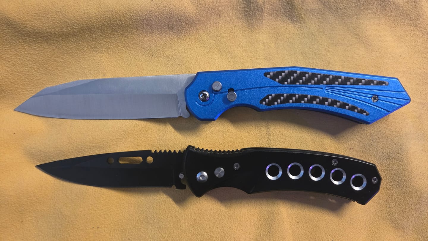 Customer photo review of SWITCHBLADE MYSTERY BOX™