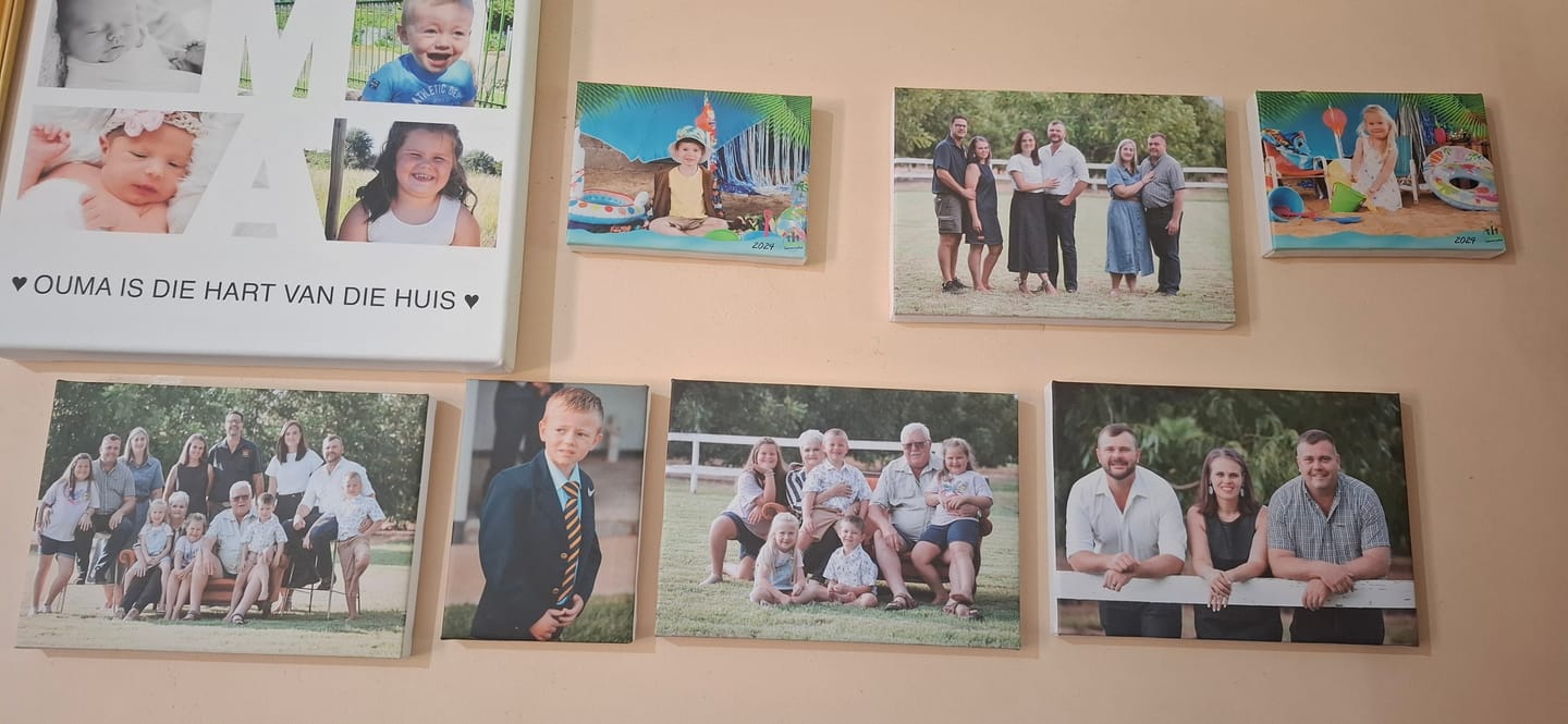 Customer photo review of 4 x A4 Canvas Combo