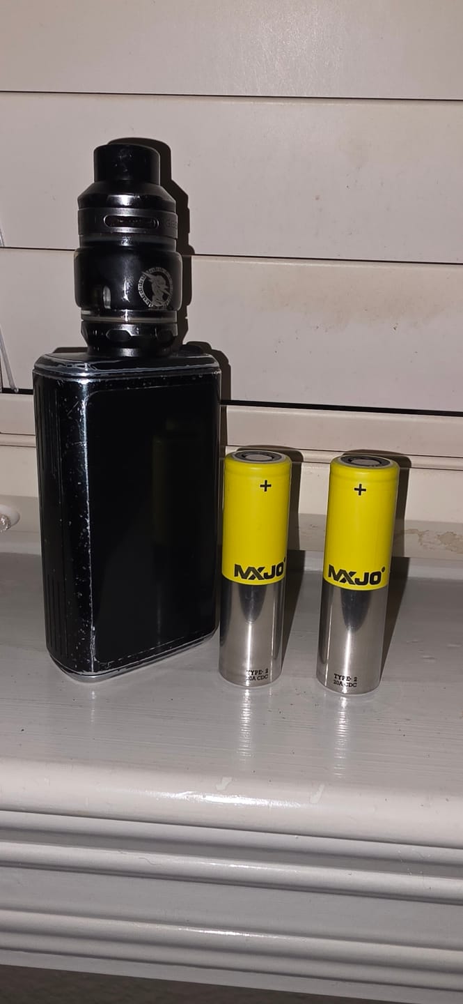 Customer photo review of MXJO 18650 3000mAh 20A Battery
