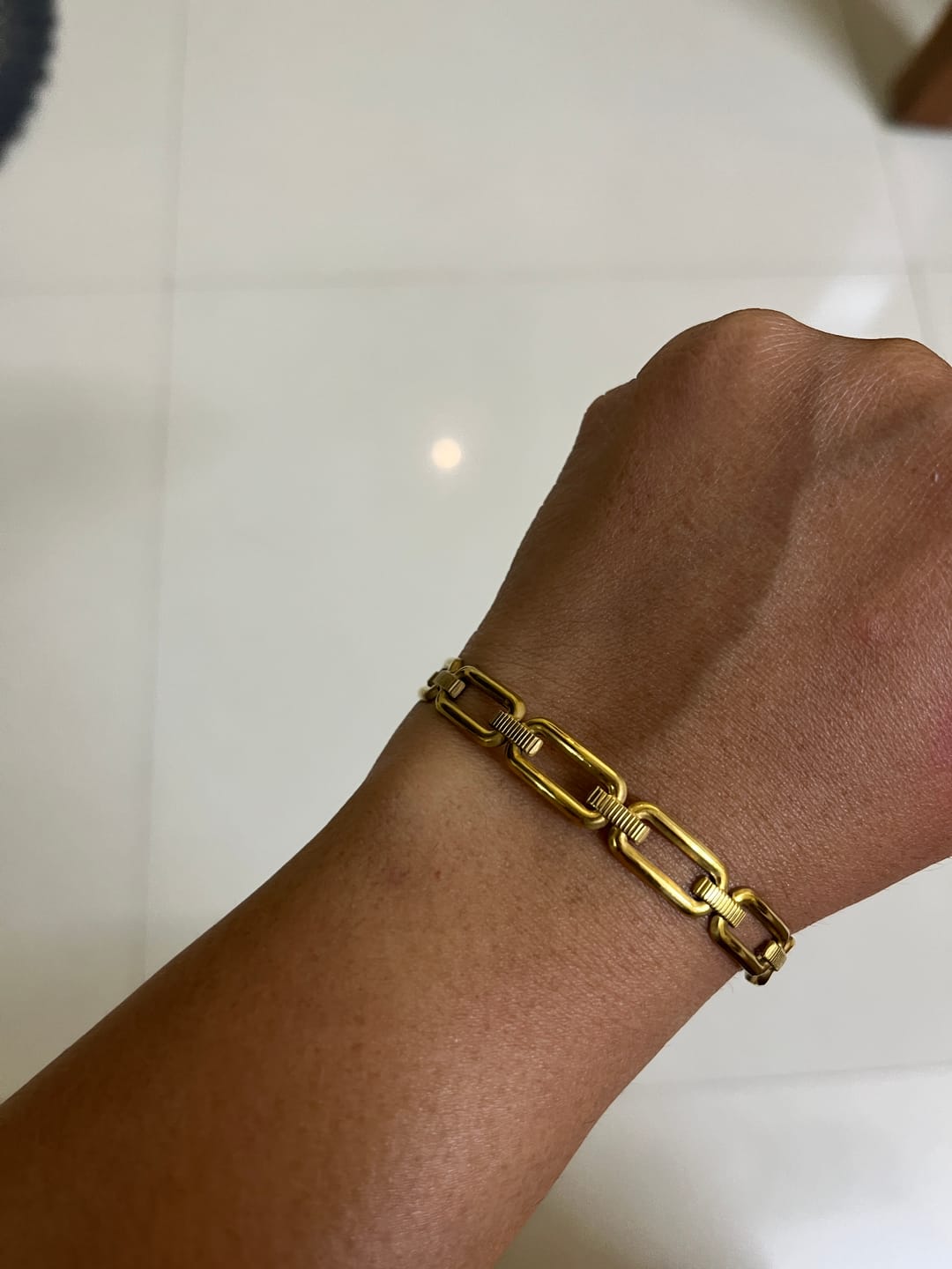 Customer photo review of Minimalist Gold Link Bracelet