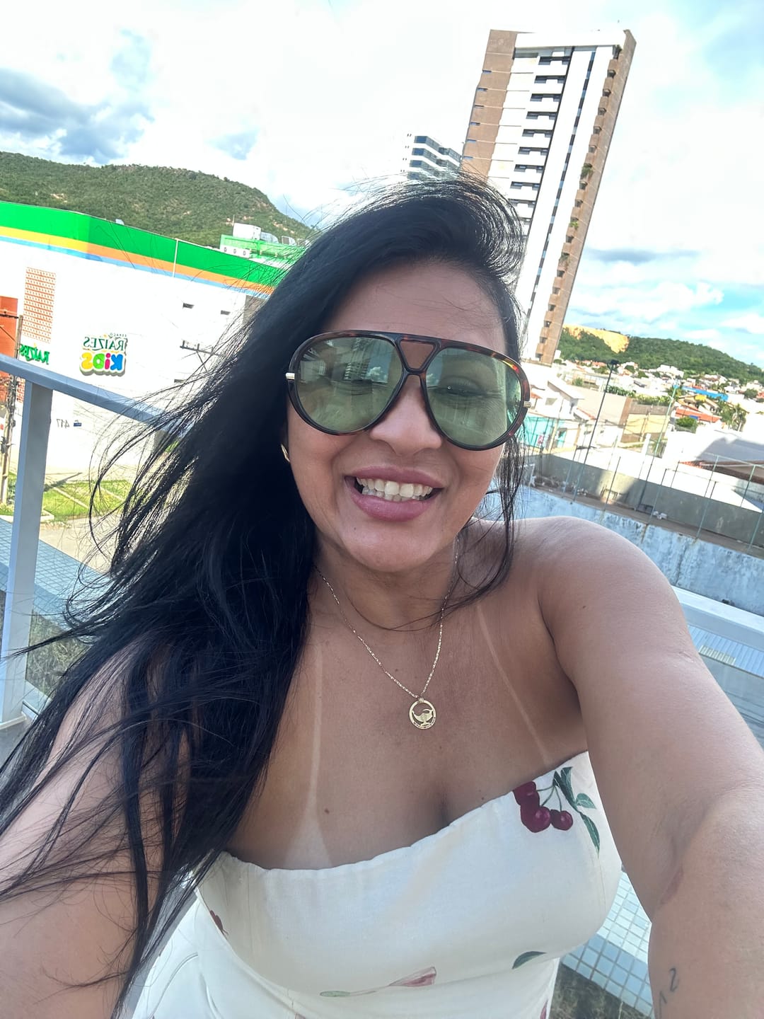 Customer photo review of Óculos Tropea Edição Limitada