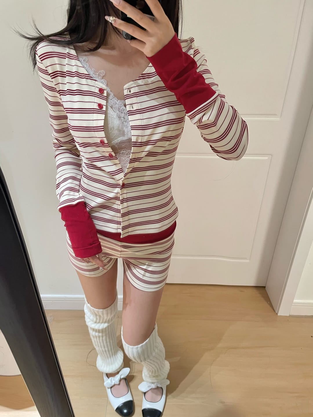 Customer photo review of Rase le sol Striped Button-Up Top & Shorts Set