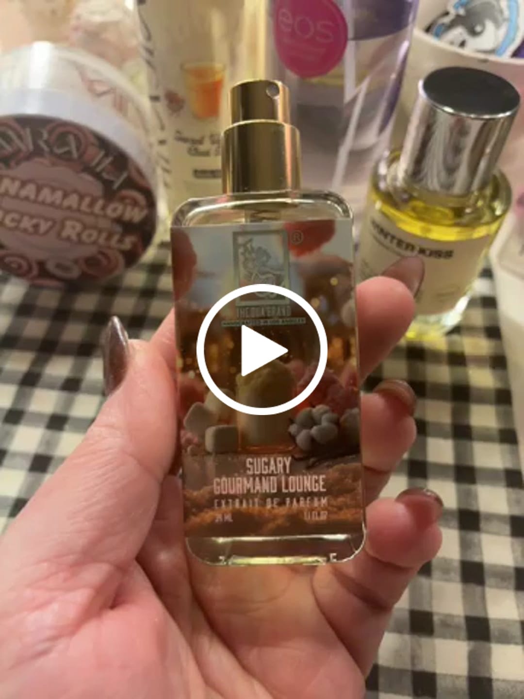 Customer video review of Sugary Gourmand Lounge