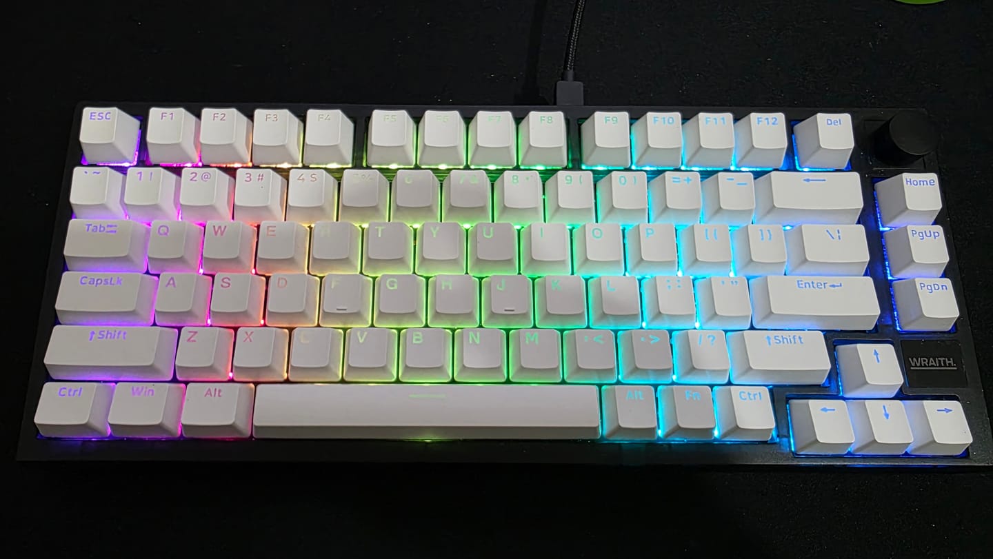 Customer photo review of Wraith Shine-Through Tuş Takımı
