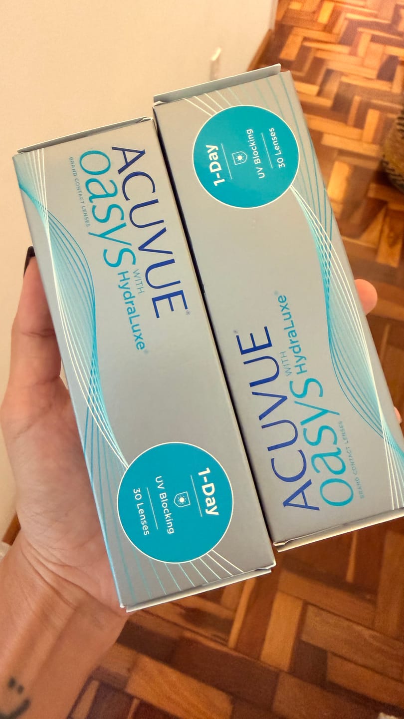 Customer photo review of Lentes de Contato Acuvue Oasys 1-Day com Hydraluxe