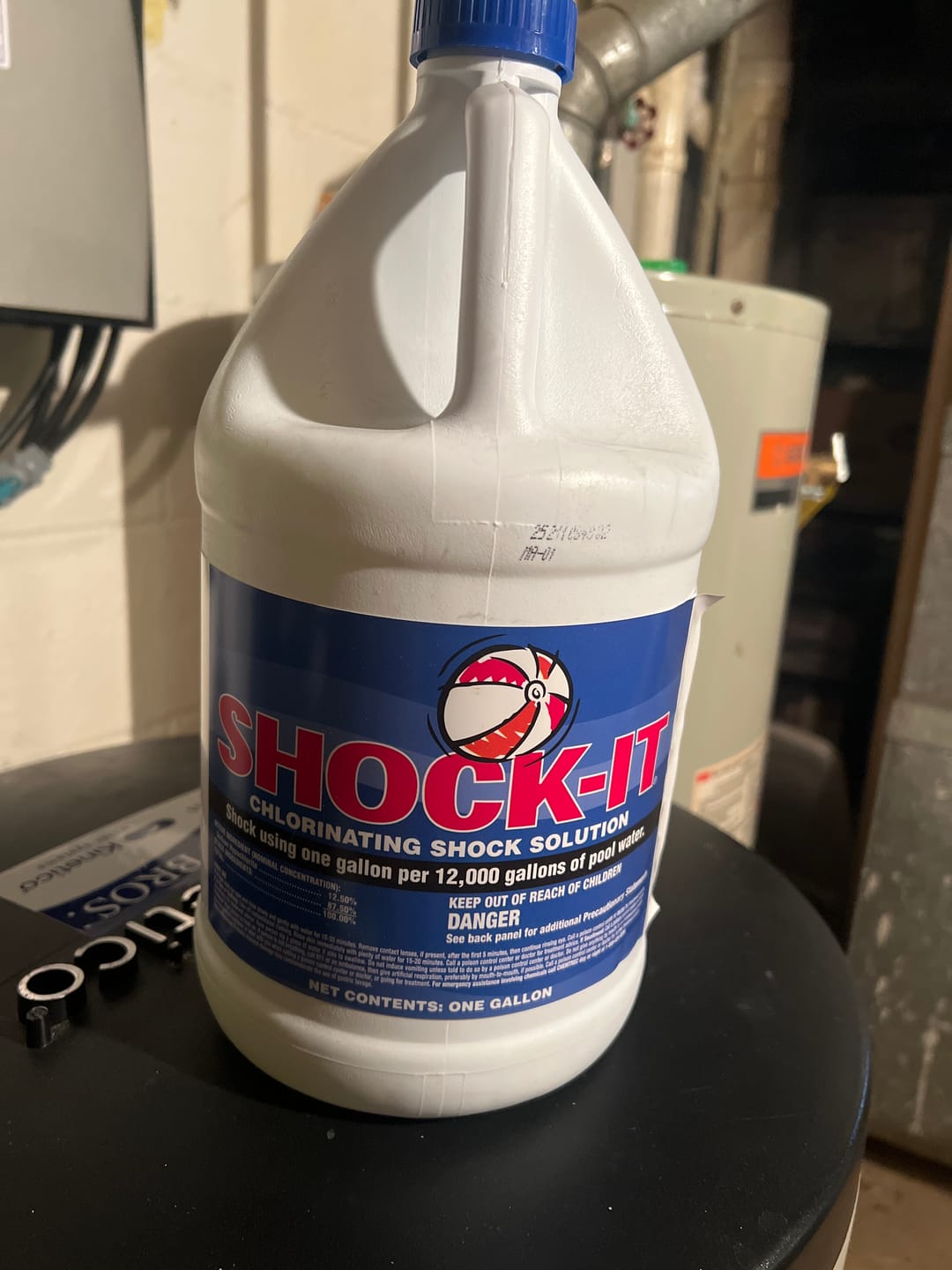 Customer photo review of Shock-It Liquid Chlorine 12.5% Pool Shock
