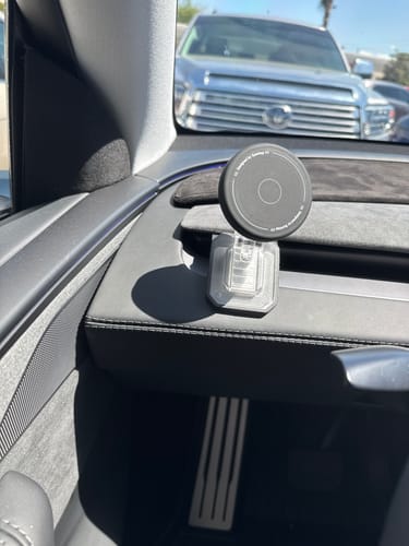Customer photo review of Magnetic Silicone Phone Holder for Tesla Model Y Juniper 2025+ / Model 3 Highland 2024+