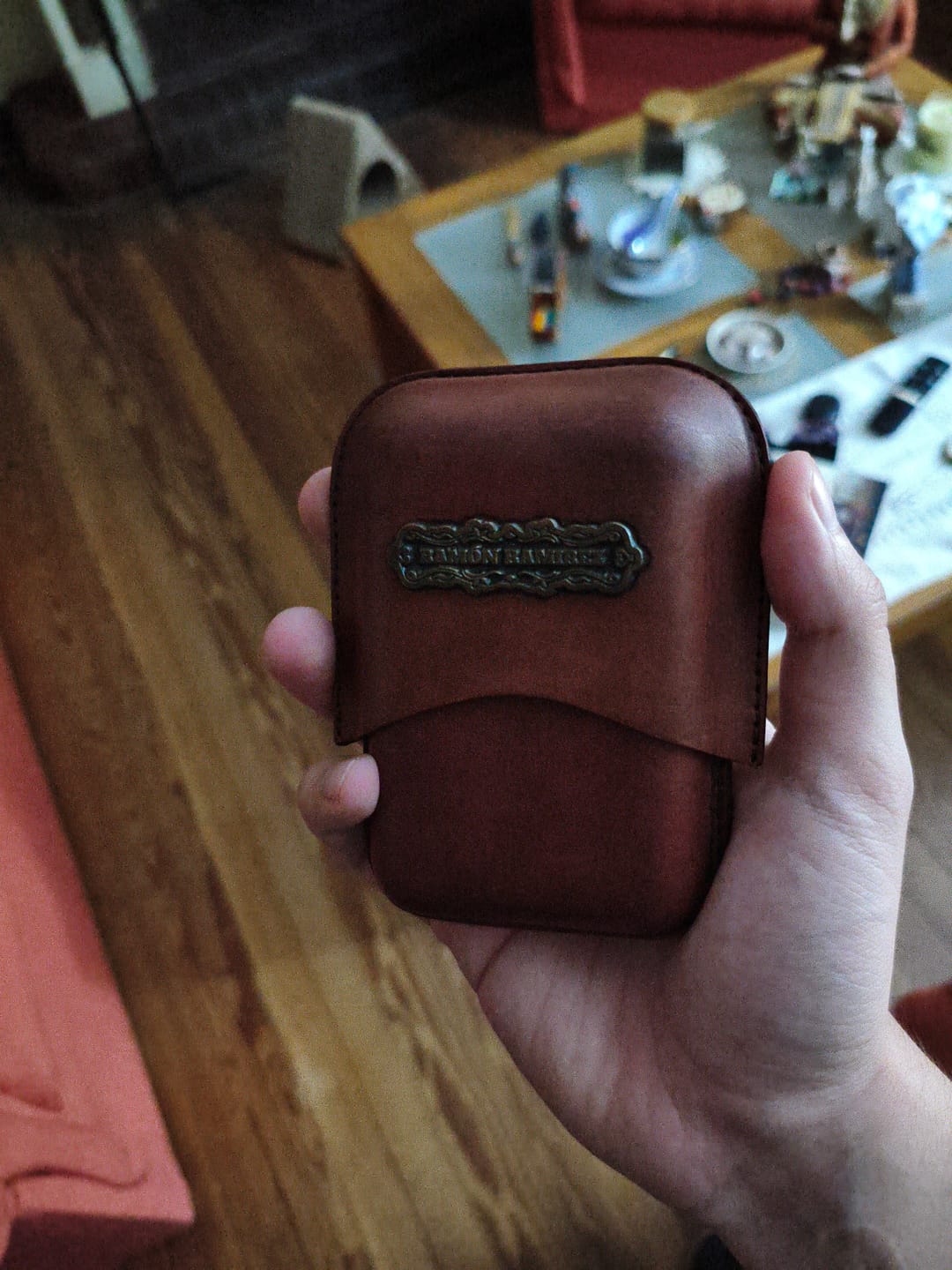 Customer photo review of PORTA PURO de cuero RR X3