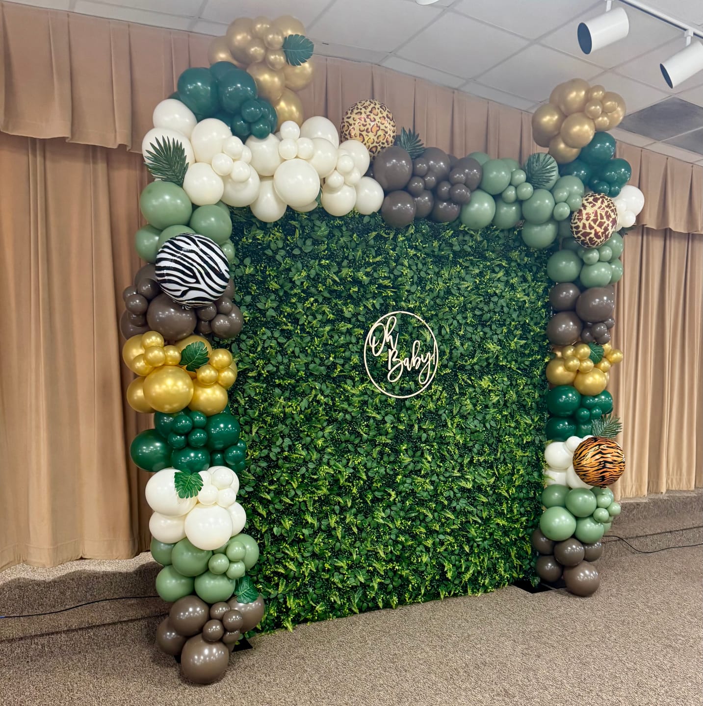 Customer photo review of 8*8ft Artificial Grass Wall Backdrop ALFWL151-Perfect for Weddings, Parties & Event Decor
