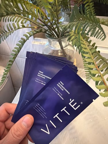 Customer photo review of Tiras Blanqueadoras VITTÉ Pack 14 días