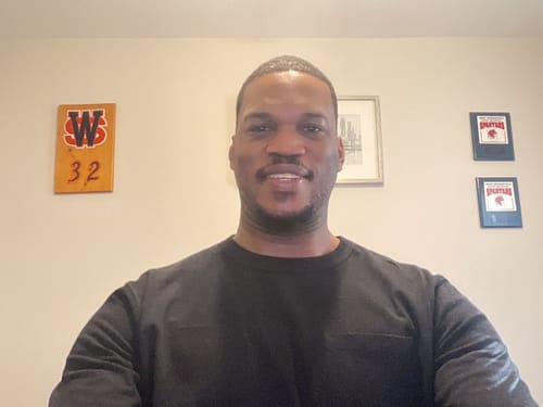 Customer's headshot showing their facial skin after using the Turmeric Fade & Glow Bar for a month.