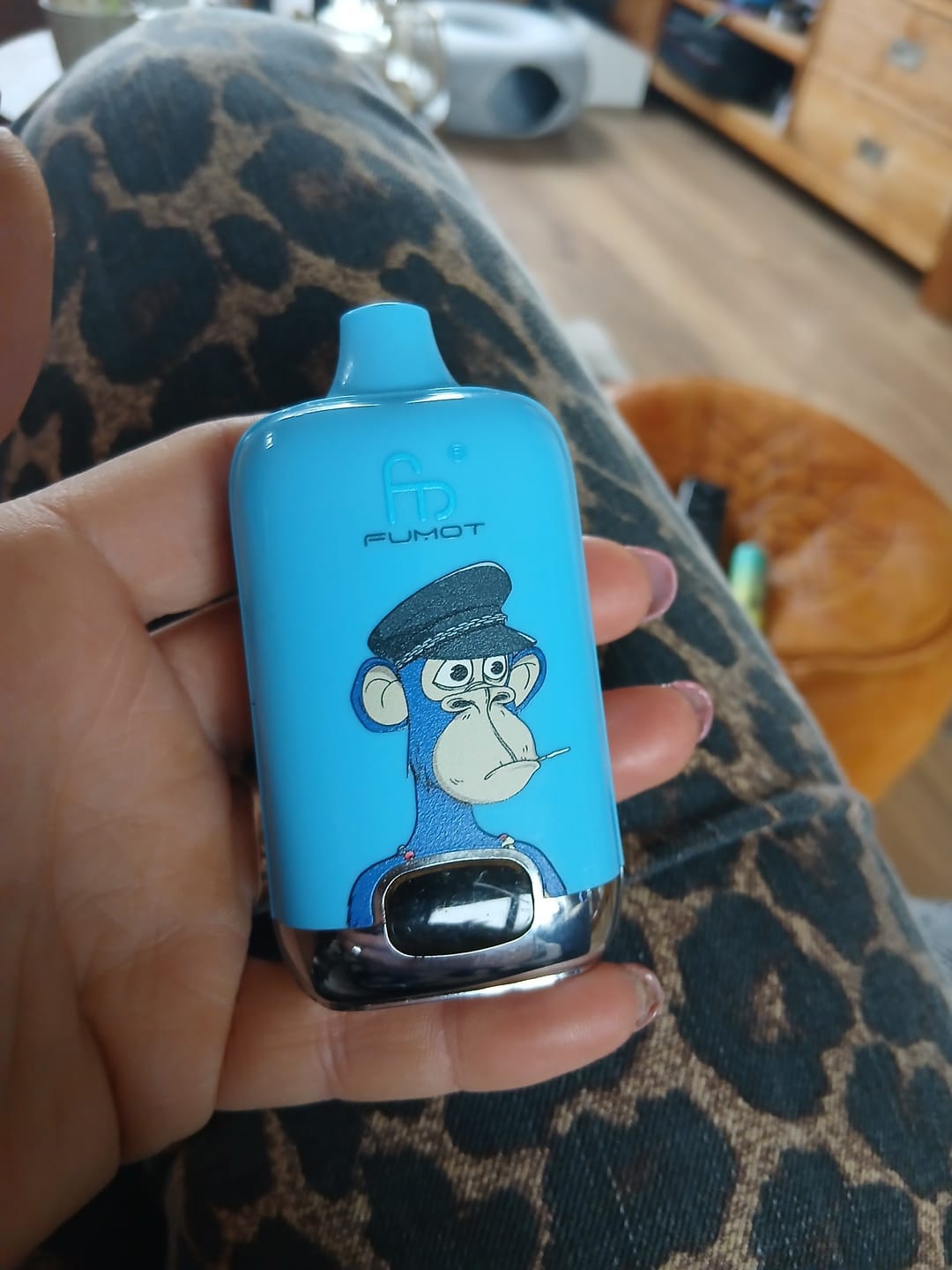 Customer photo review of Fumot Digital Box 12K - Vaper Desechable - Cigarrillo Electrónico - 2% - 12000 Caladas