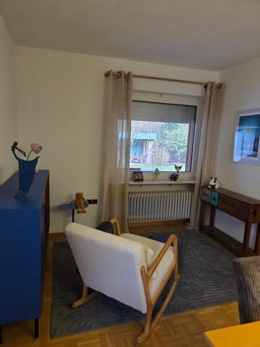 Customer photo review of DIANA - Rocking chair en bois massif et bouclettes blanches