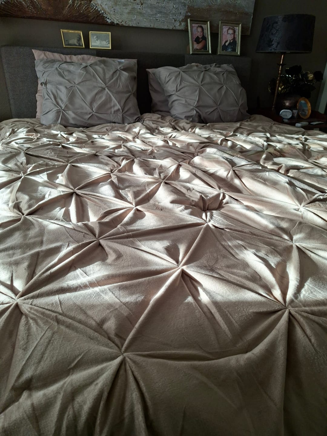 Customer photo review of Kussenslopen Mat Satijn Taupe 60x70cm 2-Pack