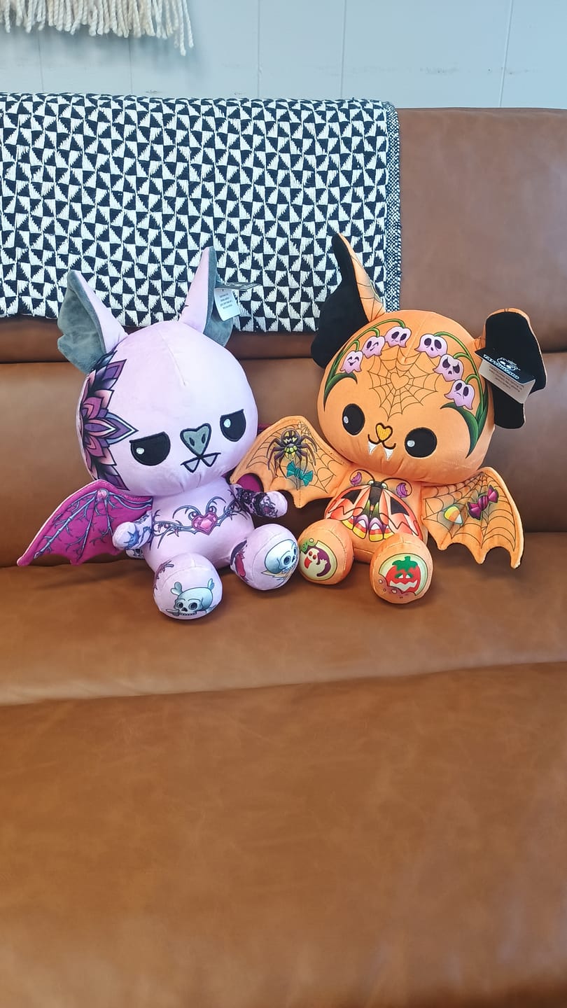 Customer photo review of Pumpkin the Bat Plushie
