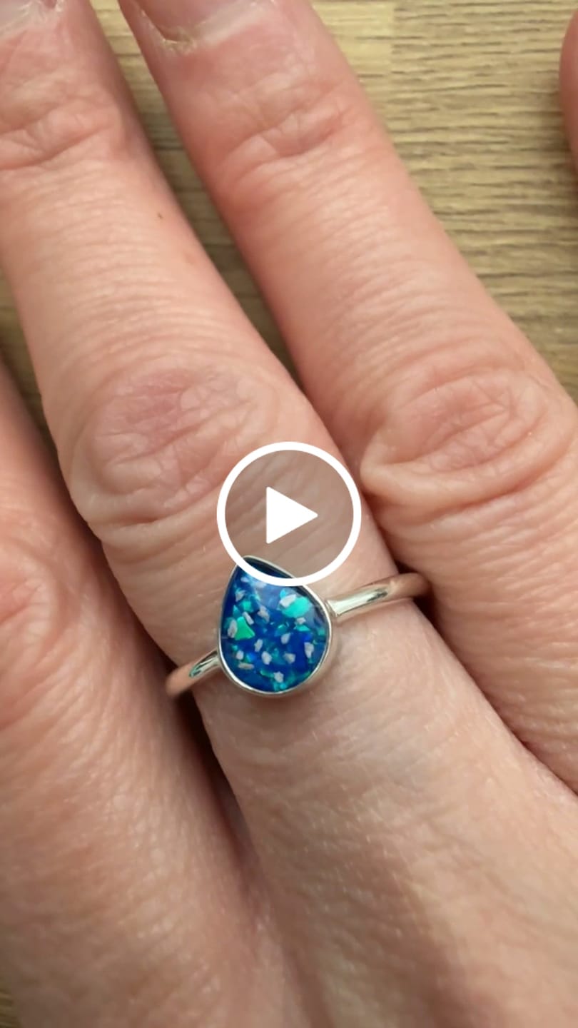 Customer video review of Silent Teardrop Ring