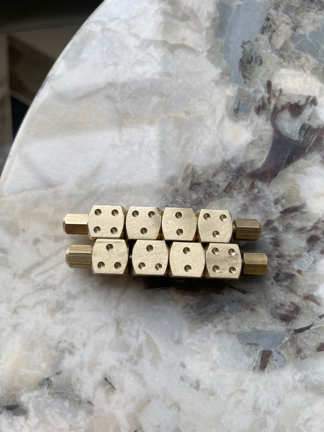 Customer photo review of Brass Ramal Pass Dice – Vastu Remedy for Divination & Spiritual Consulting | Ideal for Astrology Readings & Vastu Analysis | 8 cm x 1.4 cm x 1.4 cm | 200 g
