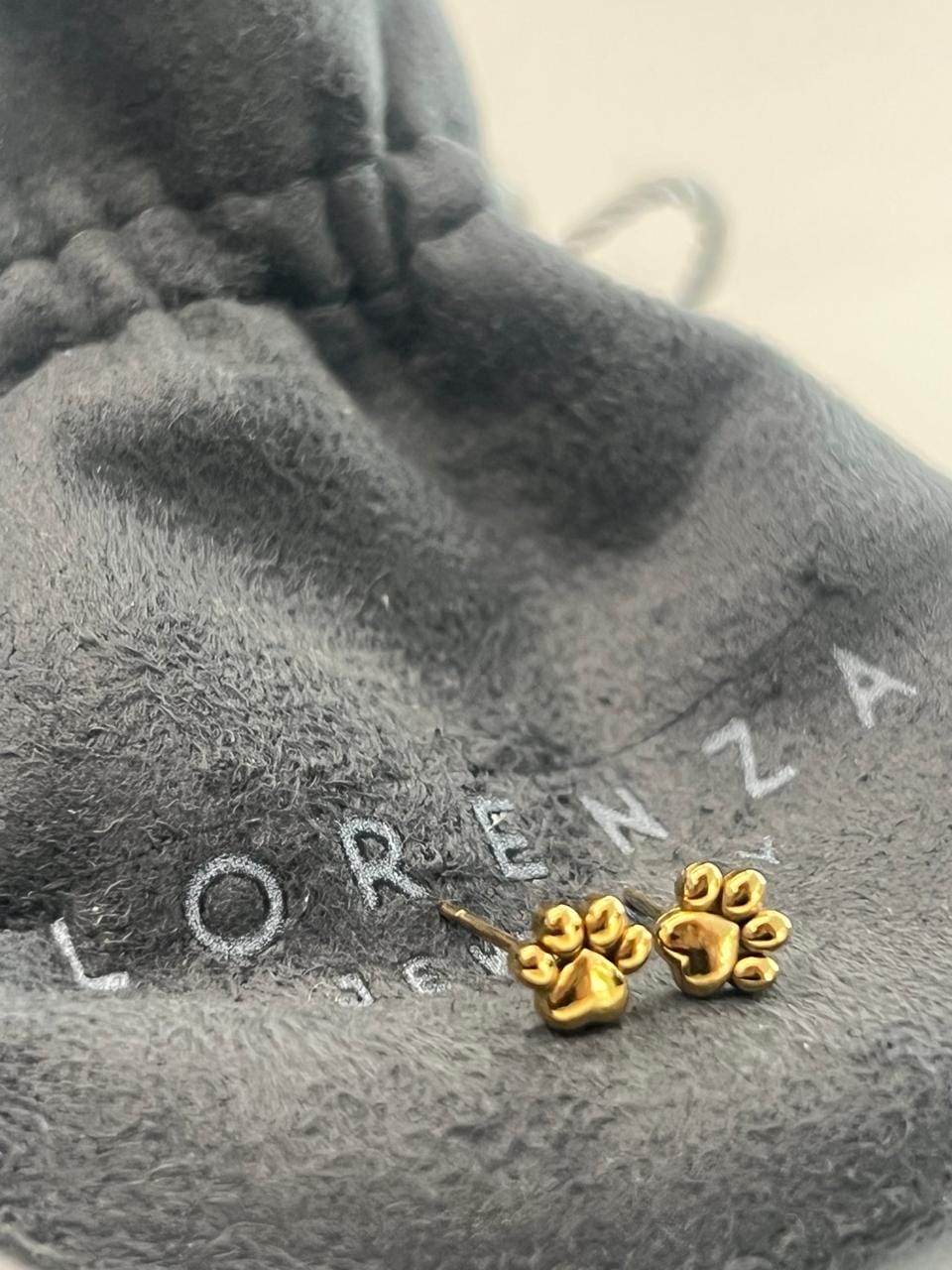 Customer photo review of Par Arete Mini Huella