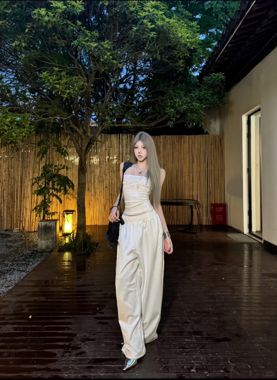 Customer photo review of ROVENTE Drawstring Wide-Leg Pants in White