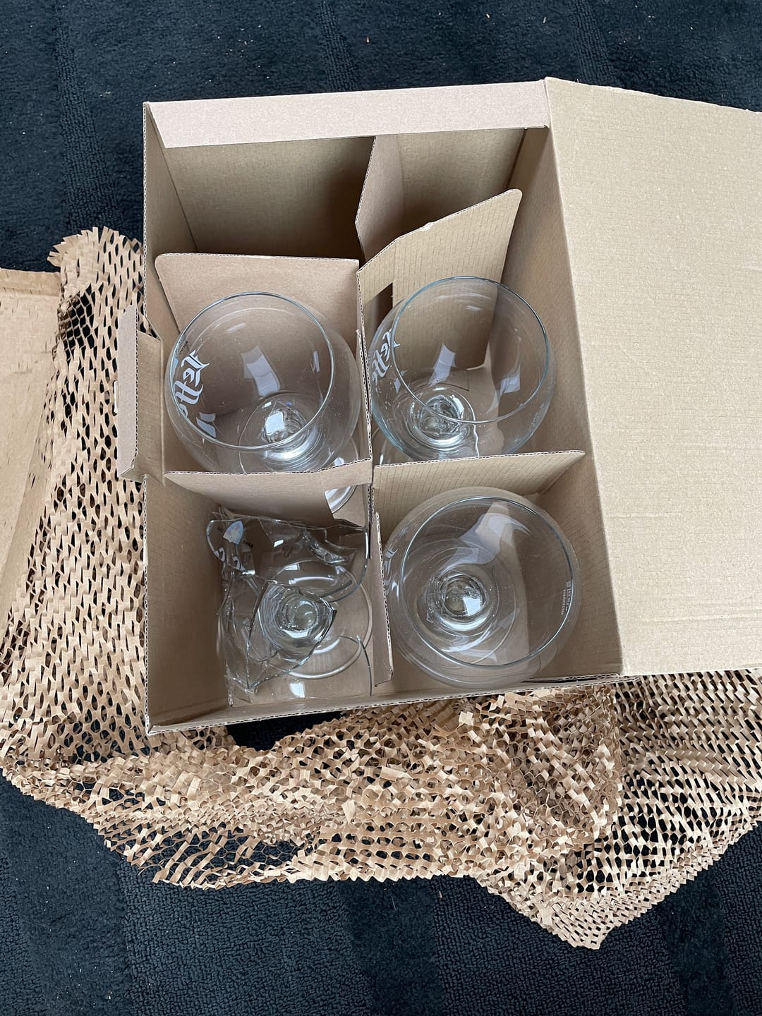 Customer photo review of Leffe Bierglazen - 330 ml - 4 stuks