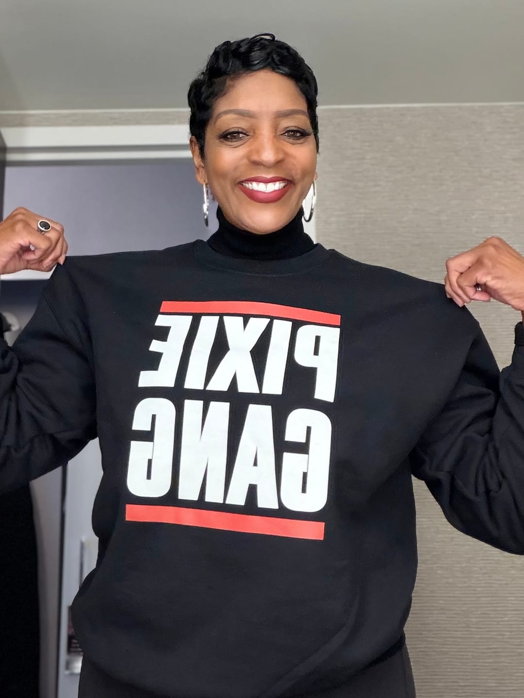 Customer photo review of Pixie Gang Sweatshirt (Blk)
