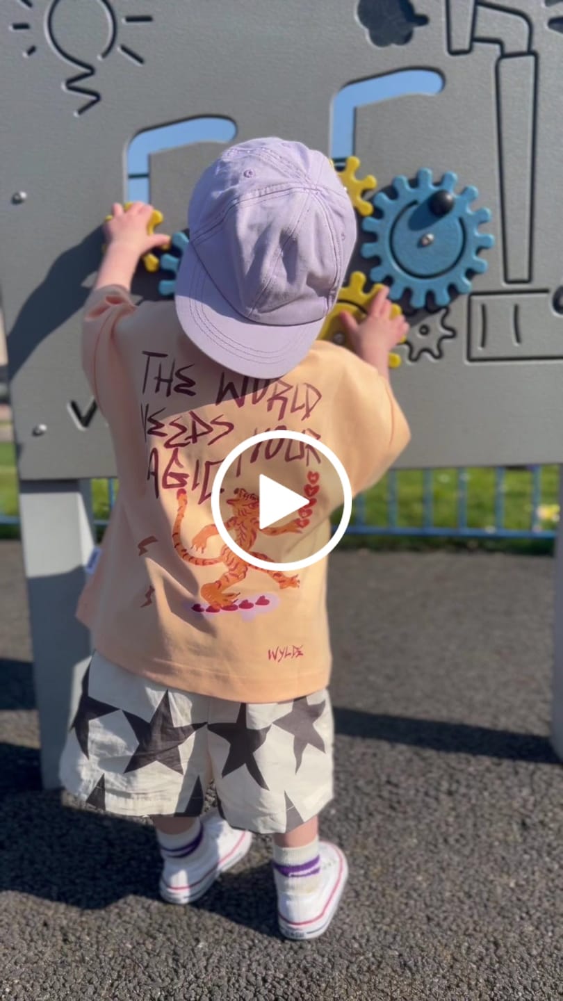 Customer video review of Feel the magic tee