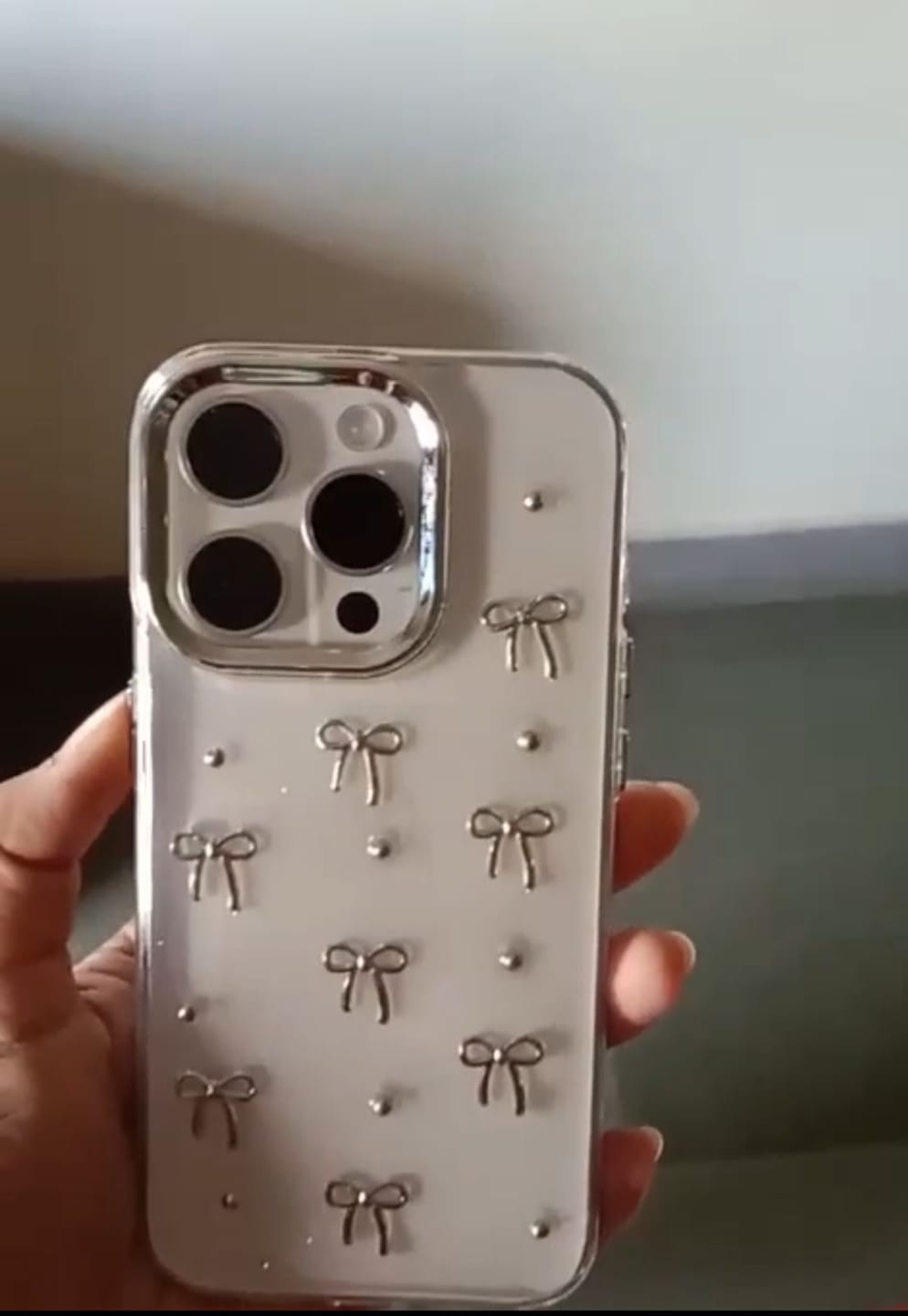 Customer photo review of 3D Glitter Pre-Order Silver Bow Transparent iPhone Case