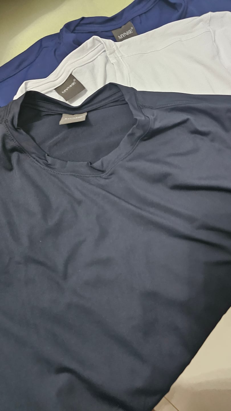 Customer photo review of Camiseta de Treino Tech Poliamida com Elastano
