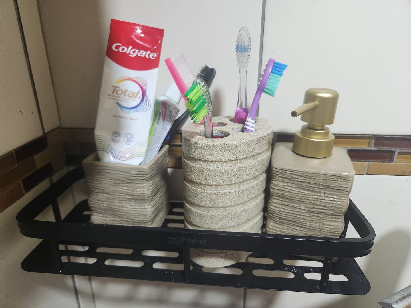 Customer photo review of Estante Organizador Winsen de Aluminio Milhome