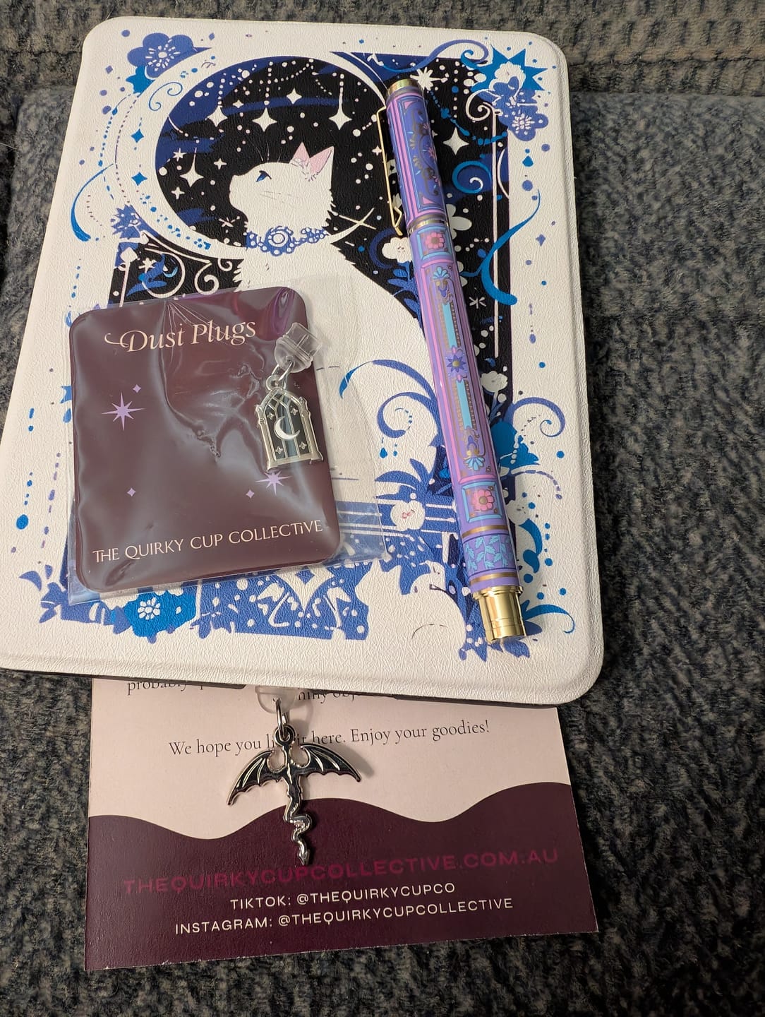Customer photo review of Dragon Dust Plug - Silver