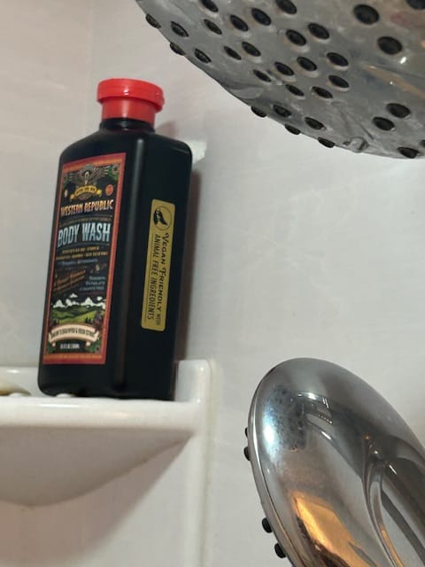 Customer photo review of Body Wash Double Scent Starter Kit