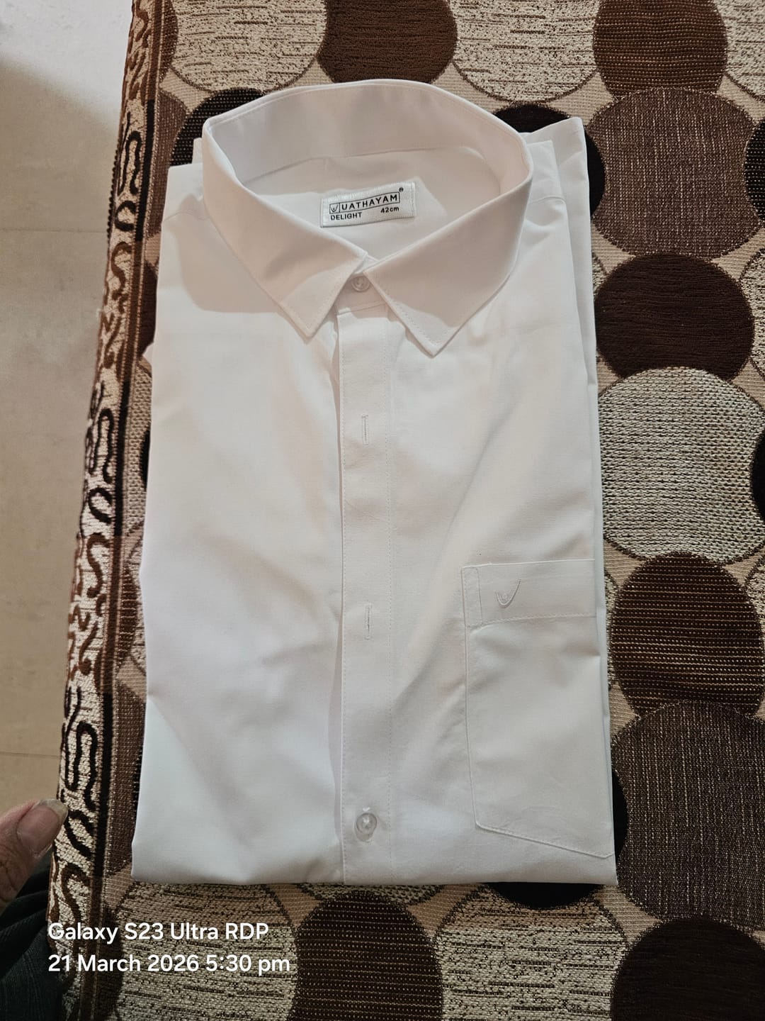 Customer photo review of Delight Cotton Solid Regular Fit White Trending Formal Shirt for Men