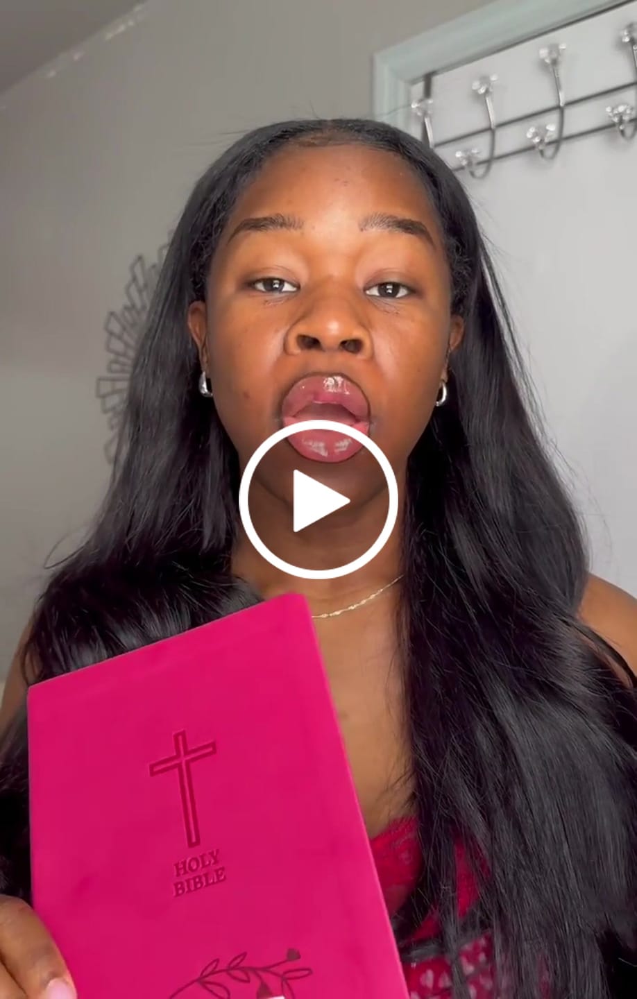 Customer video review of Personalized KJV Pink Value Thinline Bible - Red Letter - Engraved Cross Floral Frame