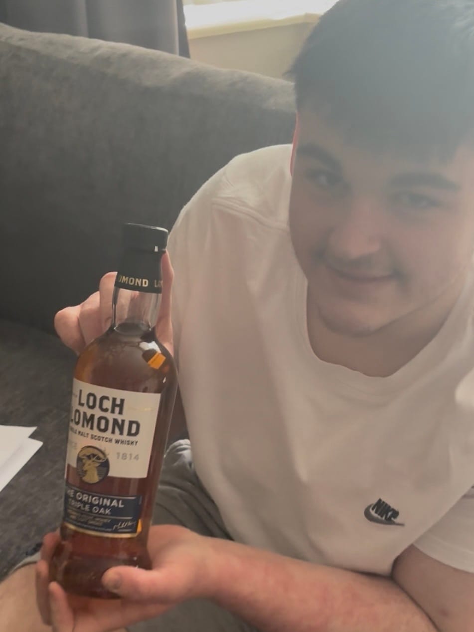 Customer photo review of Loch Lomond The Original Triple Oak Single Malt Whisky