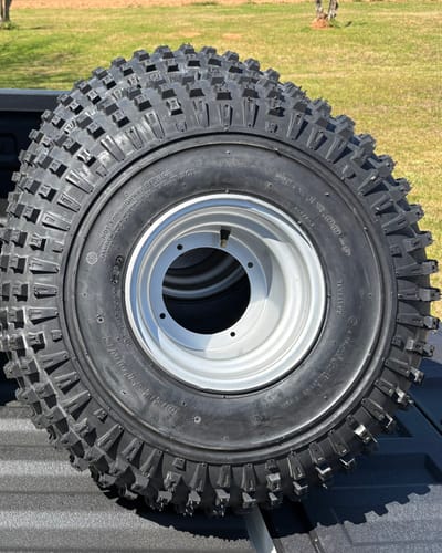 Customer photo review of HONDA MOTORCYCLE CLOUD SILVER M. NH35M | OEMatch Automotive Spraycan