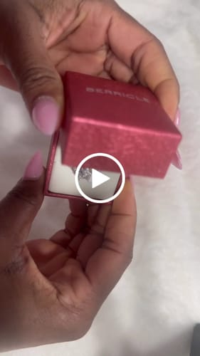Customer video review of Halo Art Deco Oval CZ Ring in Sterling Silver